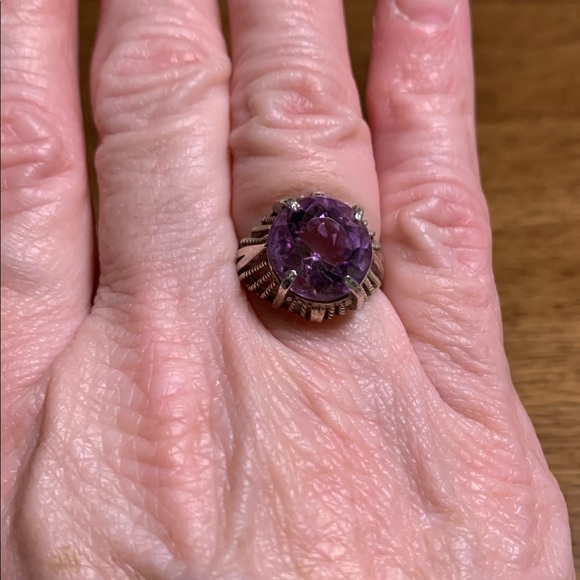 Vintage Sterling Silver Amethyst Ring - Picture 2 of 5